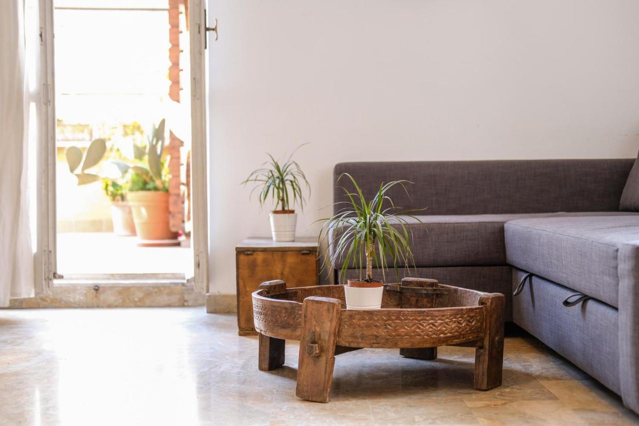 Spacious Apartment With Big Terrace At Colosseum โรม ภายนอก รูปภาพ